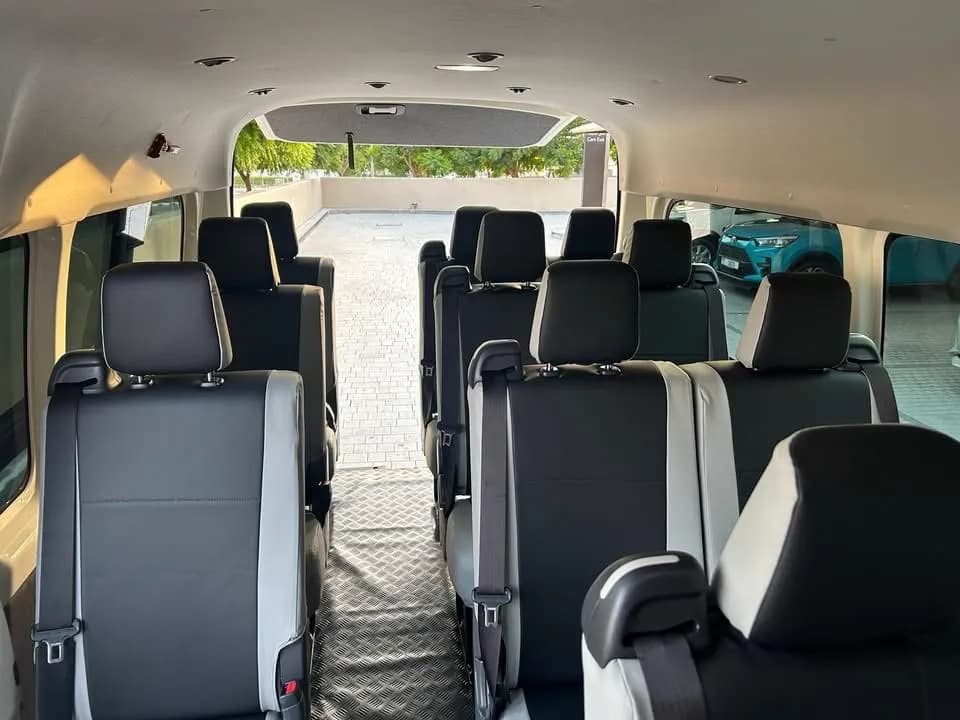 Mitsubishi Rosa Coaster — 34 Seat Executive Minibus — view 5