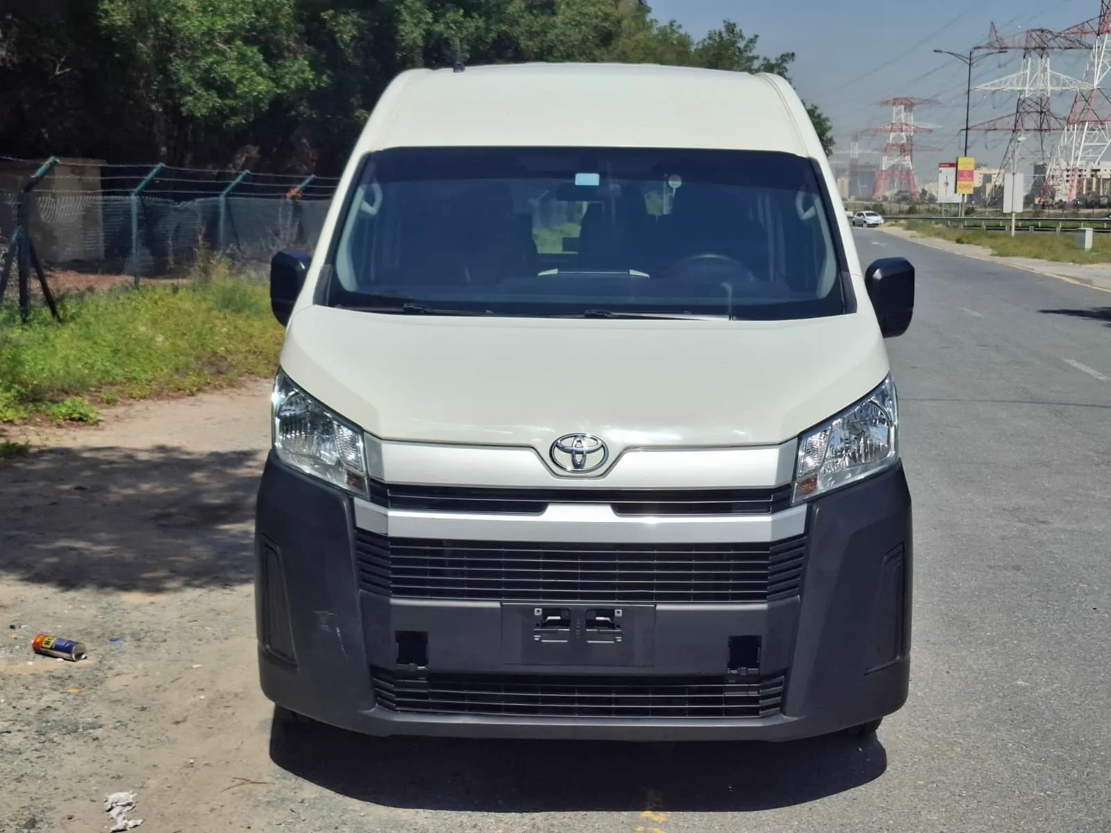 Toyota Hiace Commuter — 12 to 14 Seat Standard Van — view 4