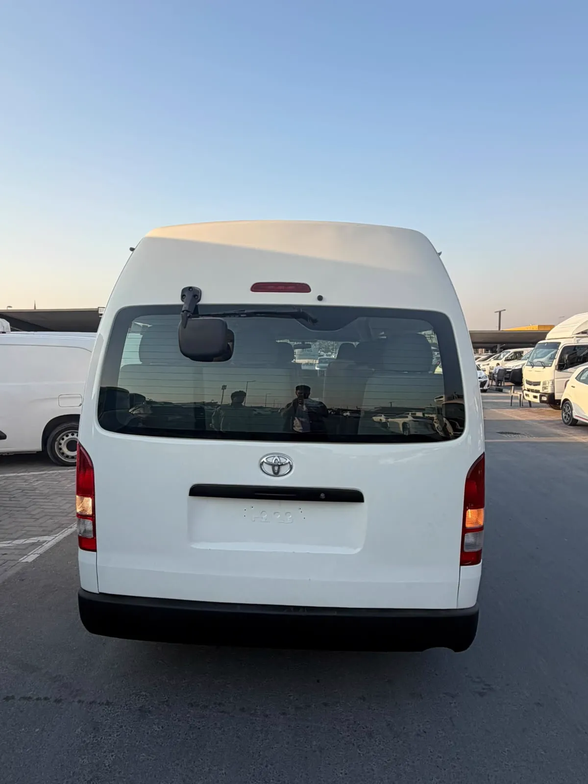 Toyota Hiace New Model — 12 to 16 Seat Modern Van — view 5