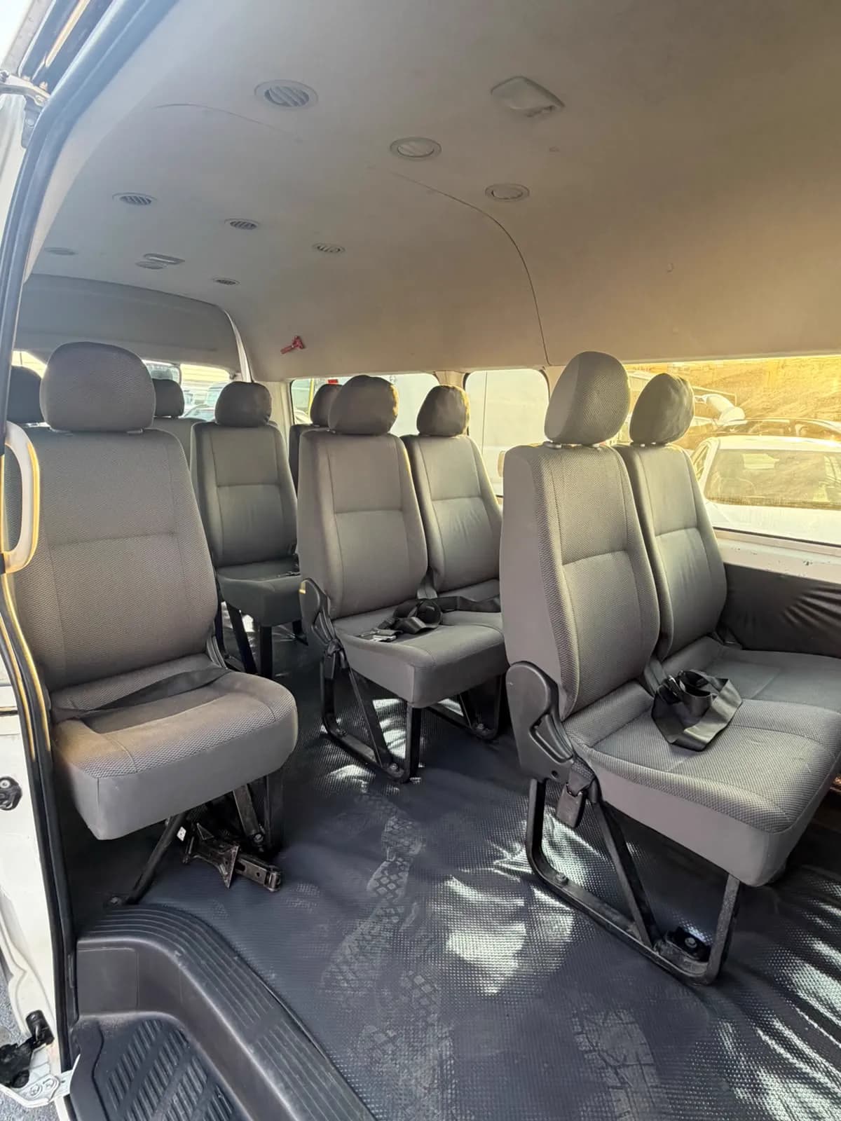 Toyota Hiace New Model — 12 to 16 Seat Modern Van — view 6